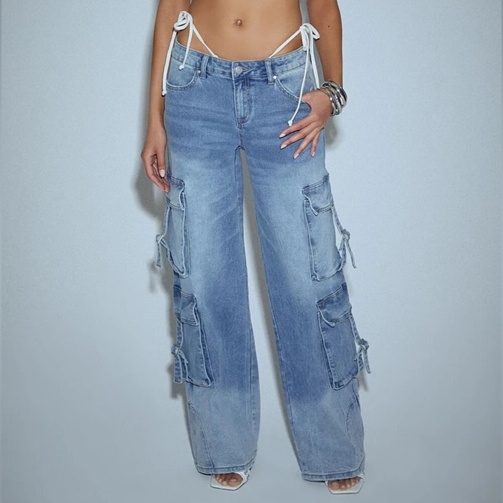 NWT Bratz cargo jeans size 30